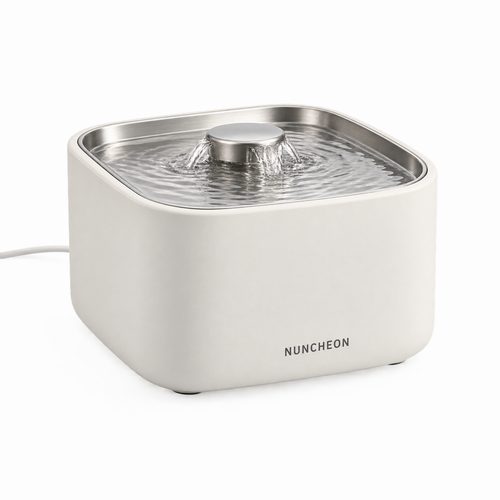 Rill Fountain 2 L in Chalk, three-quarter view